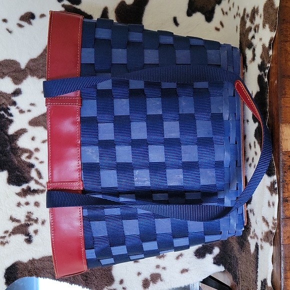 Longaberger Tote - Picture 2 of 5